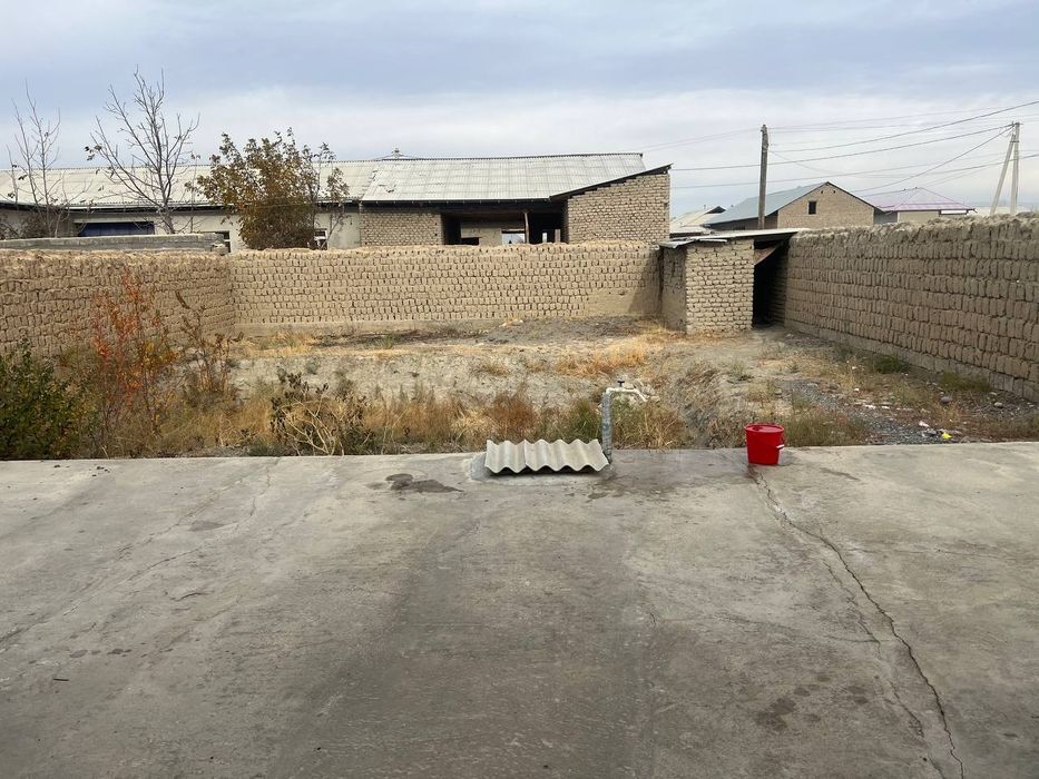 Tayyor uy joy sotiladi jixoz-ar bilan yashash uchun tayyor