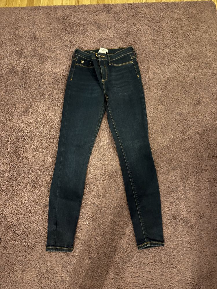 Blugi River Island, noi cu eticheta, marimea XS, skinny, pret 90 lei