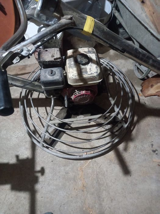Elicopter pentru finisat betonul in stare buna de functionare  de 90