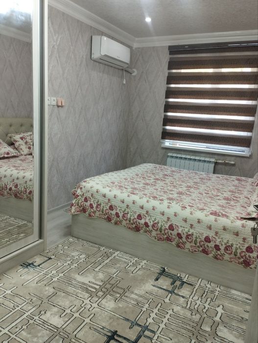 Срочно продаётся 3 комнатная квартира. Недалеко от Рисового базара.