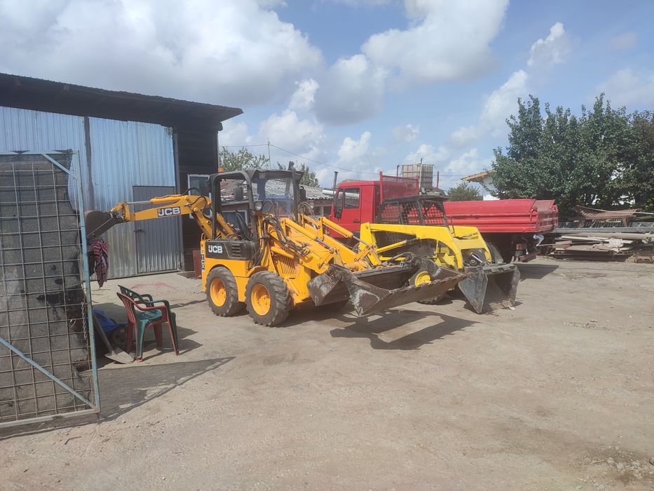 Închiriere Buldoexcavator CX1 Bobcat Cilindru Compactor Moniexcavator