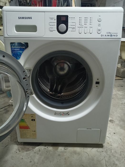 Продается Samsung 6 кг. Стирални машина хорошо састаяна . Рабочий