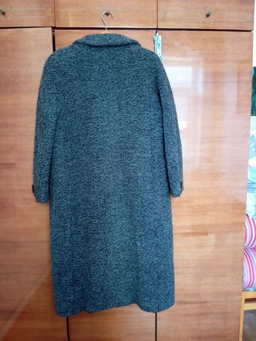 Пальто драповое, подкладка стёганая. Размер 52 ,б/у