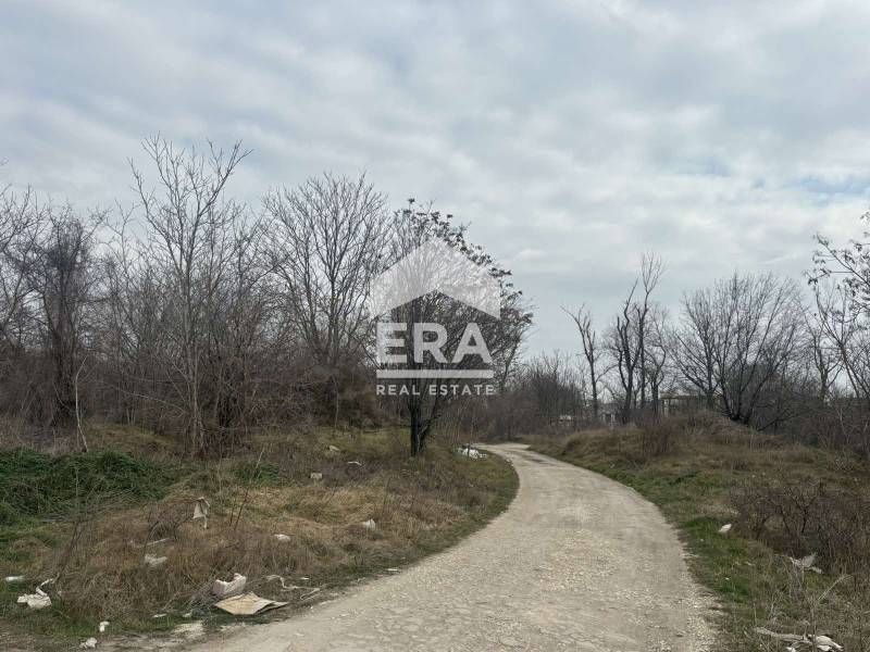 Урегулиран поземлен имот за продажба, за складови дейности, в Западна