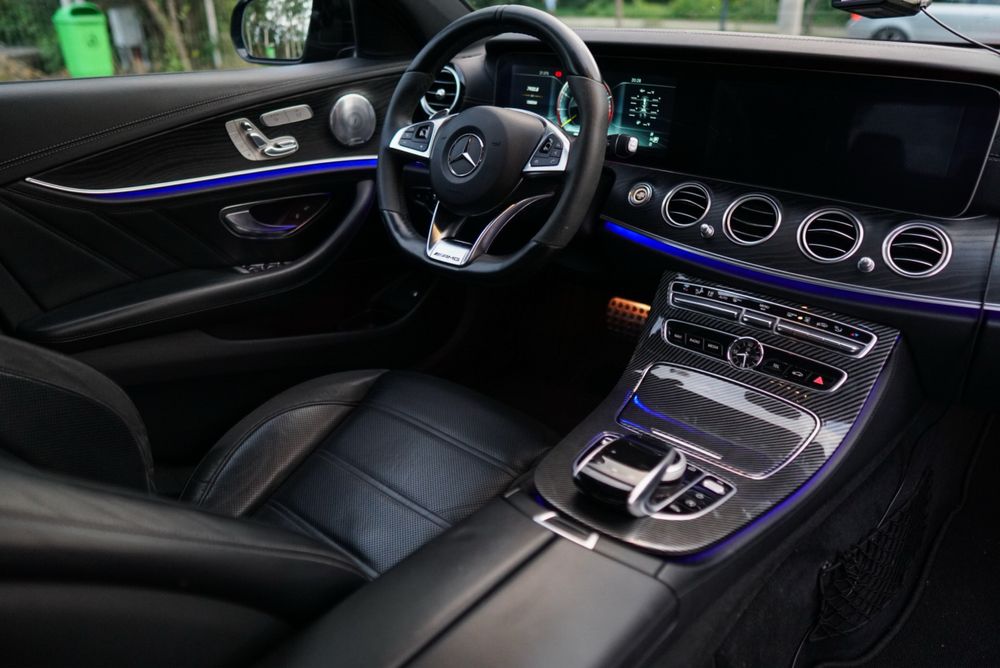 Mercedes-Benz E43 AMG 4Matic 9G-TRONIC