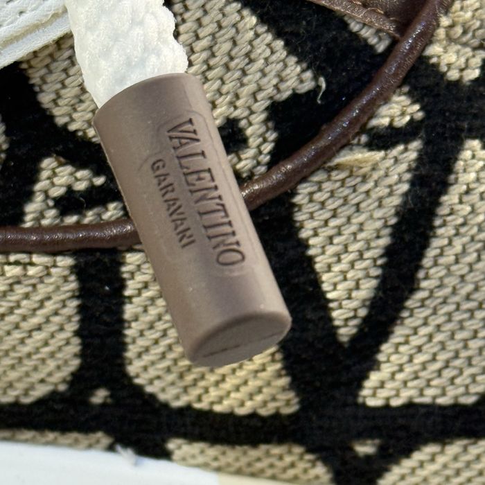 Дамски! Valentino Stud XL! НОВИ!