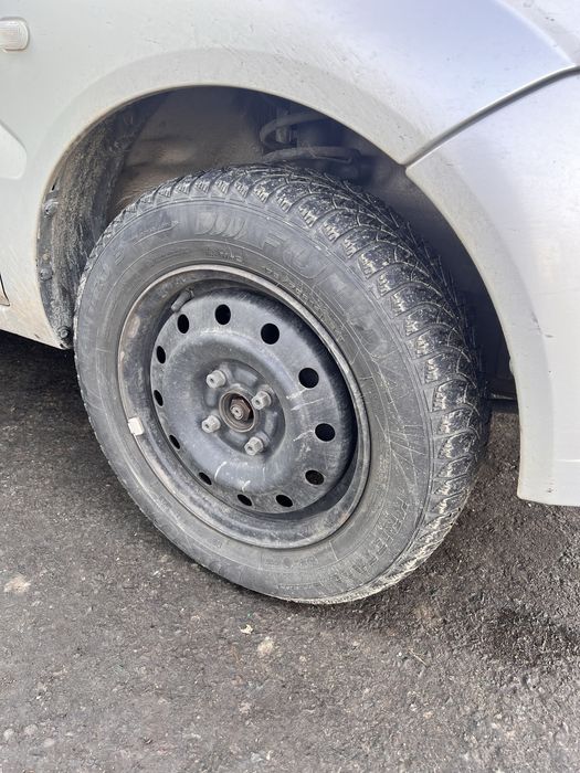 Jante si anvelope iarna 175/70 r14