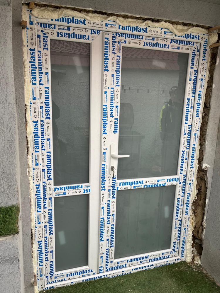Montaj Usi/Ferestre Pvc/Geam termopan/Rulouri