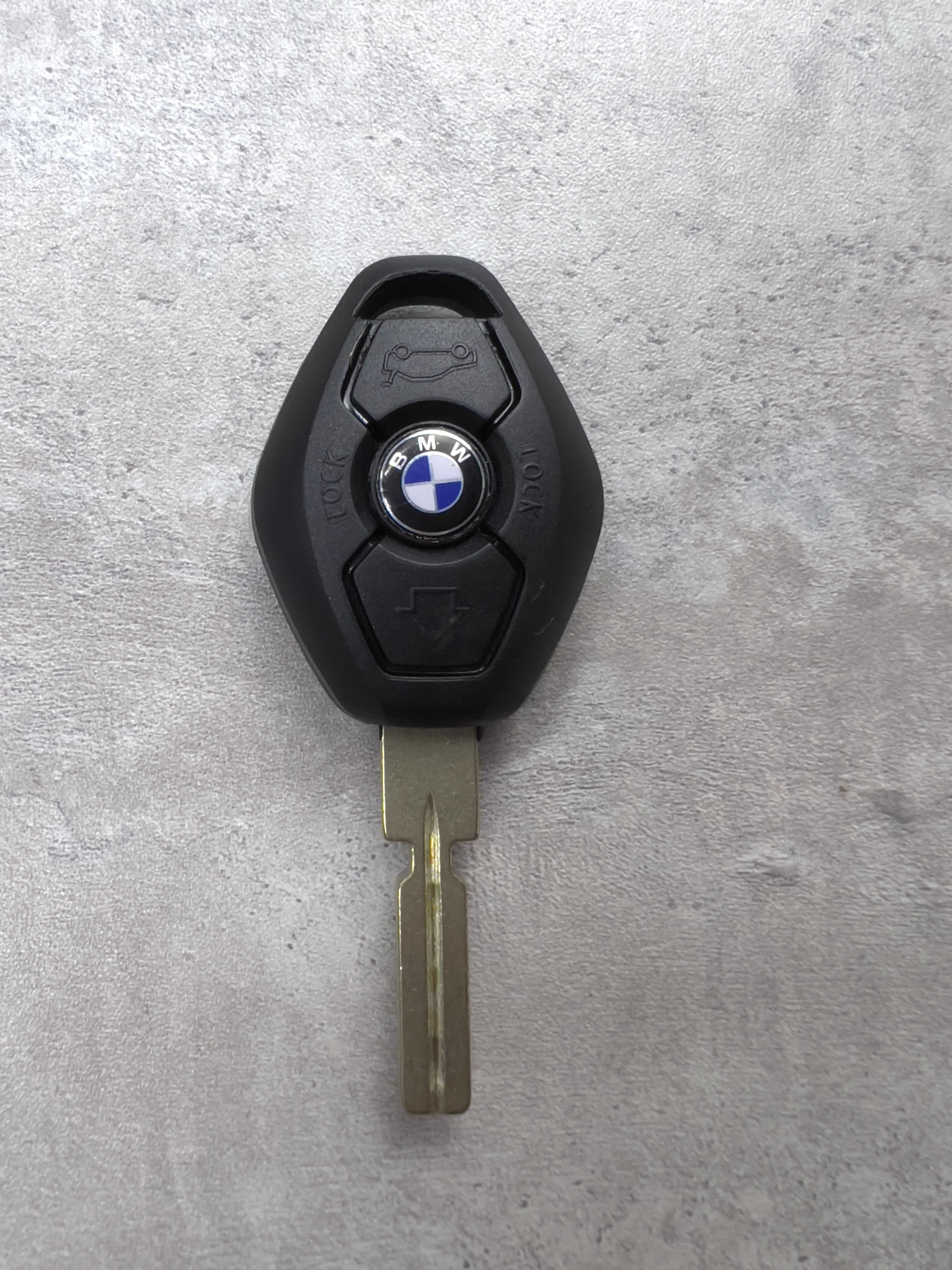 Автомобильные ключи с чипом, замена аккумуляторов в ключах BMW