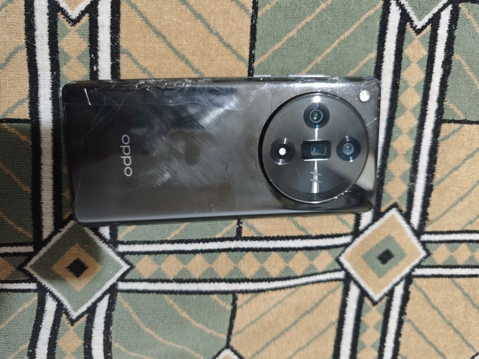 Oppo find X7 16/256 нужен экран,флагман,торг есть