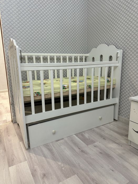 Кроватка детская маятник