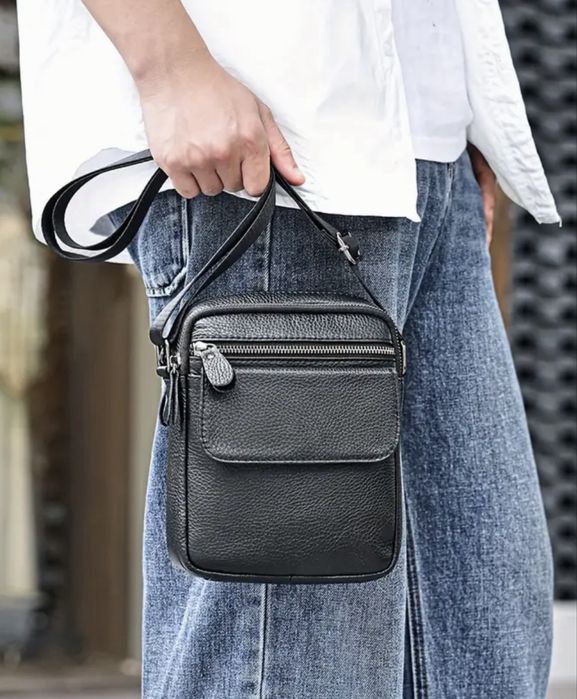 Мъжка компактна кожена чантичка с капаче /Гланцова черна естест. кожа!