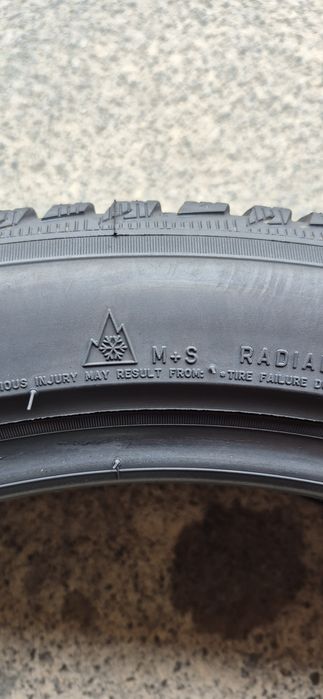 4 anvelope iarna Michelin 195/55/20.Pretul este pe bucata.