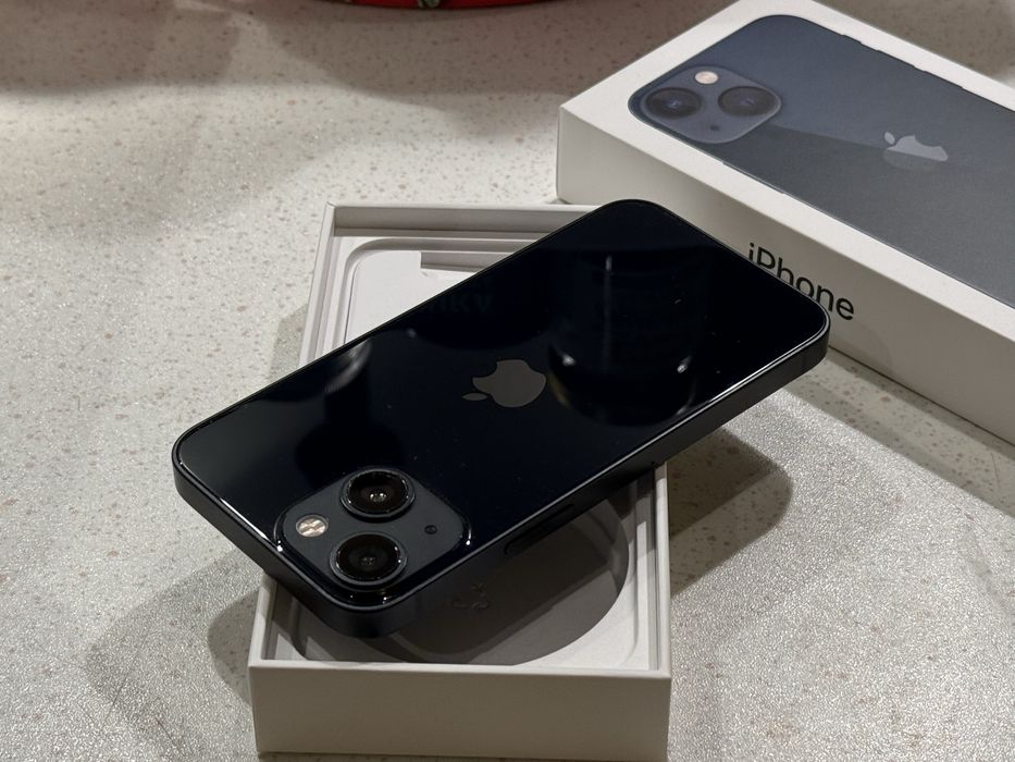 iPhone 13 Mini 128GB Black - Перфектен, 100% Батерия.
