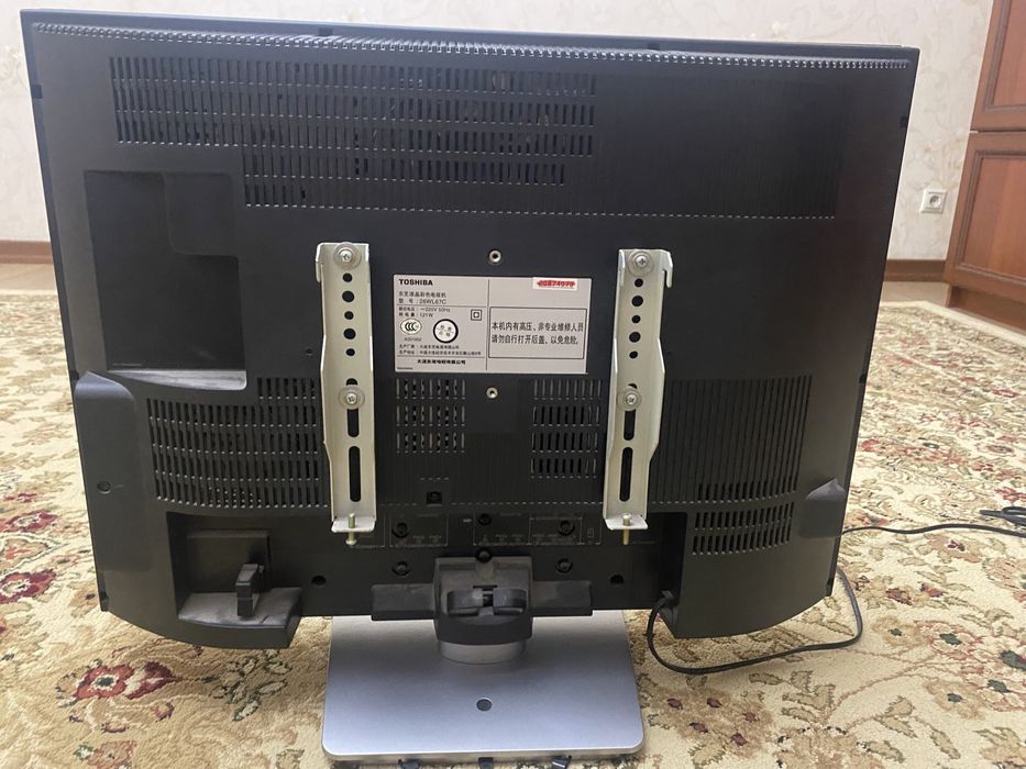 Телевизор Toshiba с пультом