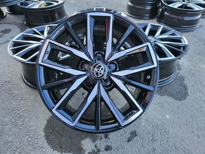 17цола Toyota 5x114,3 Тойота Оригинални 4бр