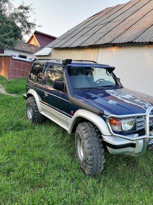 Mitsubishi Pajero 2.5 off road