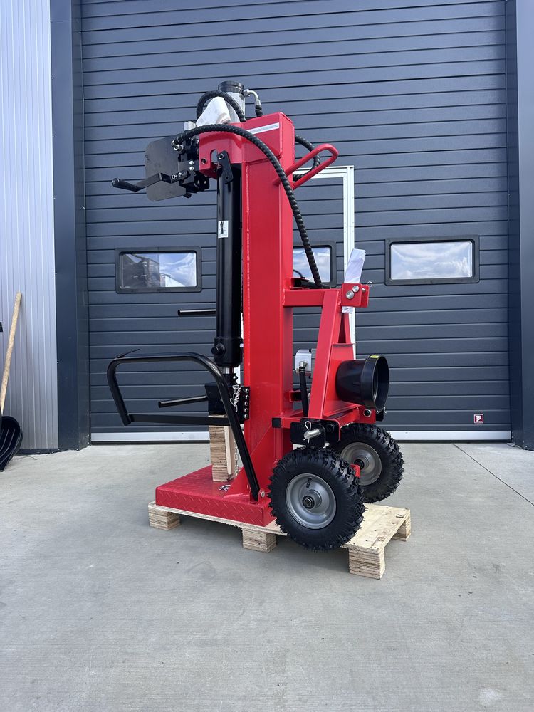 Despicator lemn 16 tone, spargator lemn tractor