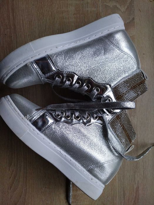 Спортни боти, 38 номер