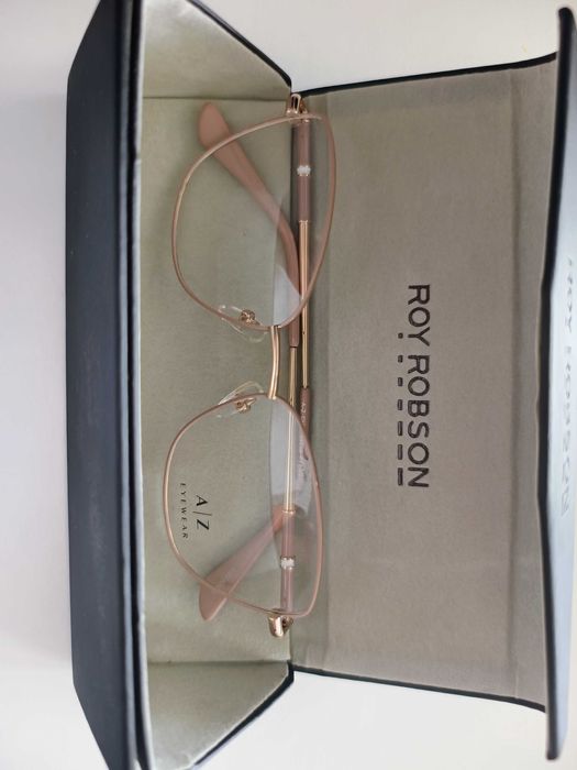 Vând rame ochelari noi