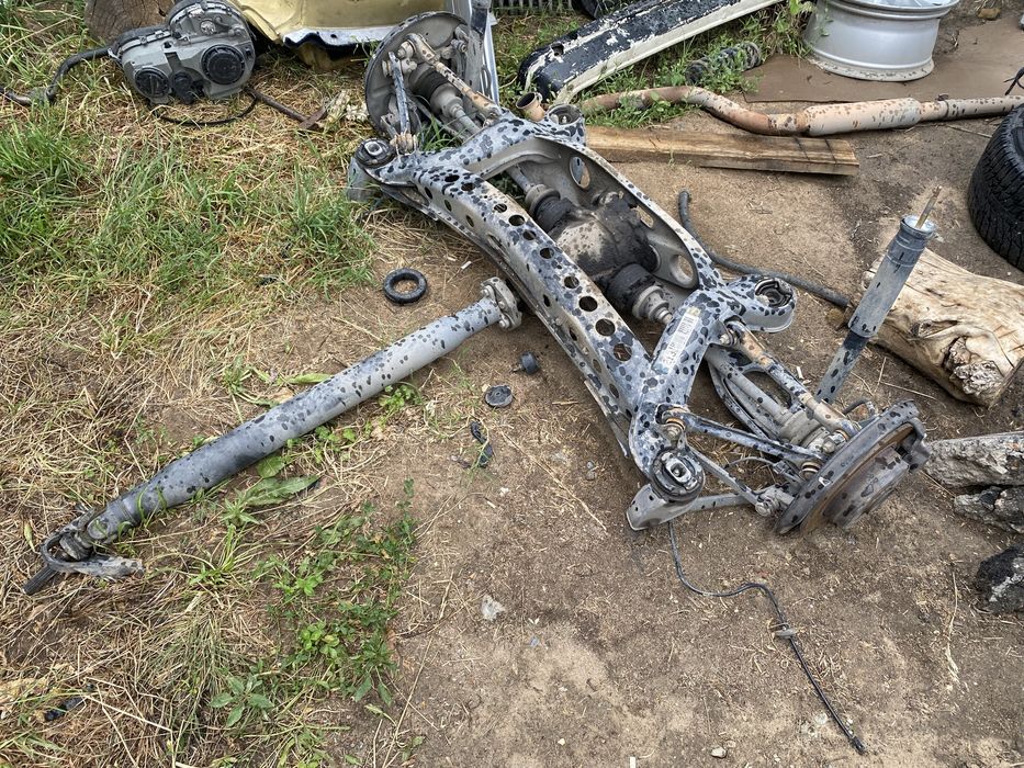 Запчасти на мерс 210 лупарик mers w210.