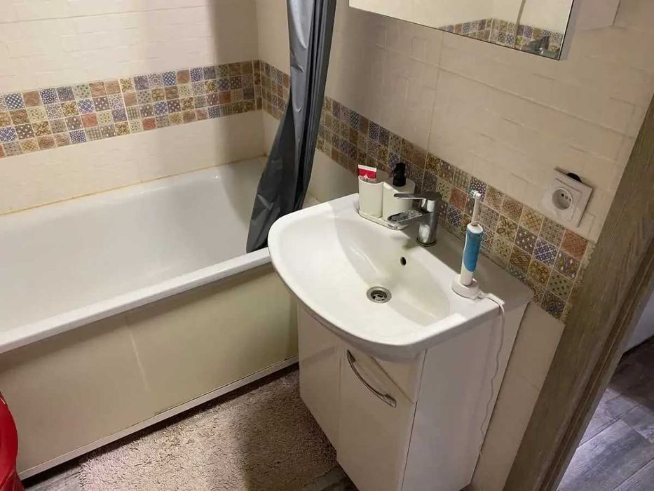 Дава се под наем Едностаен апартамент в София, Център - 45 кв.м за 346.8 € - Снимка #2