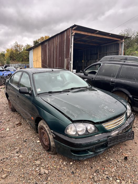 Toyota Avensis T22 4A-FE 1.6 бензин седан на части