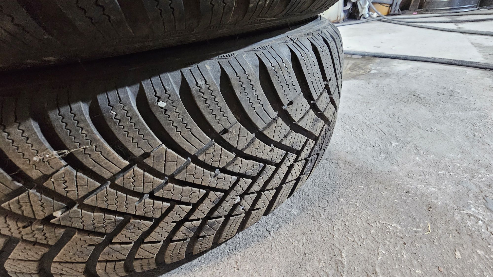 4бр. гуми HANKOOK 205/60/16, DOT 2024