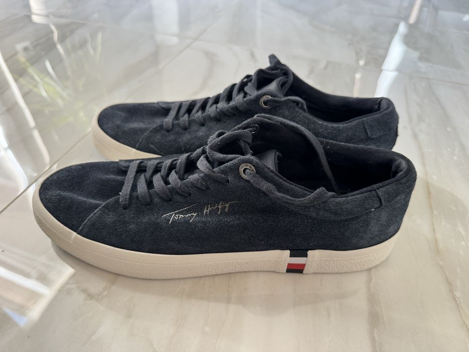 Обувки Tommy Hilfiger 43 номер перфектни