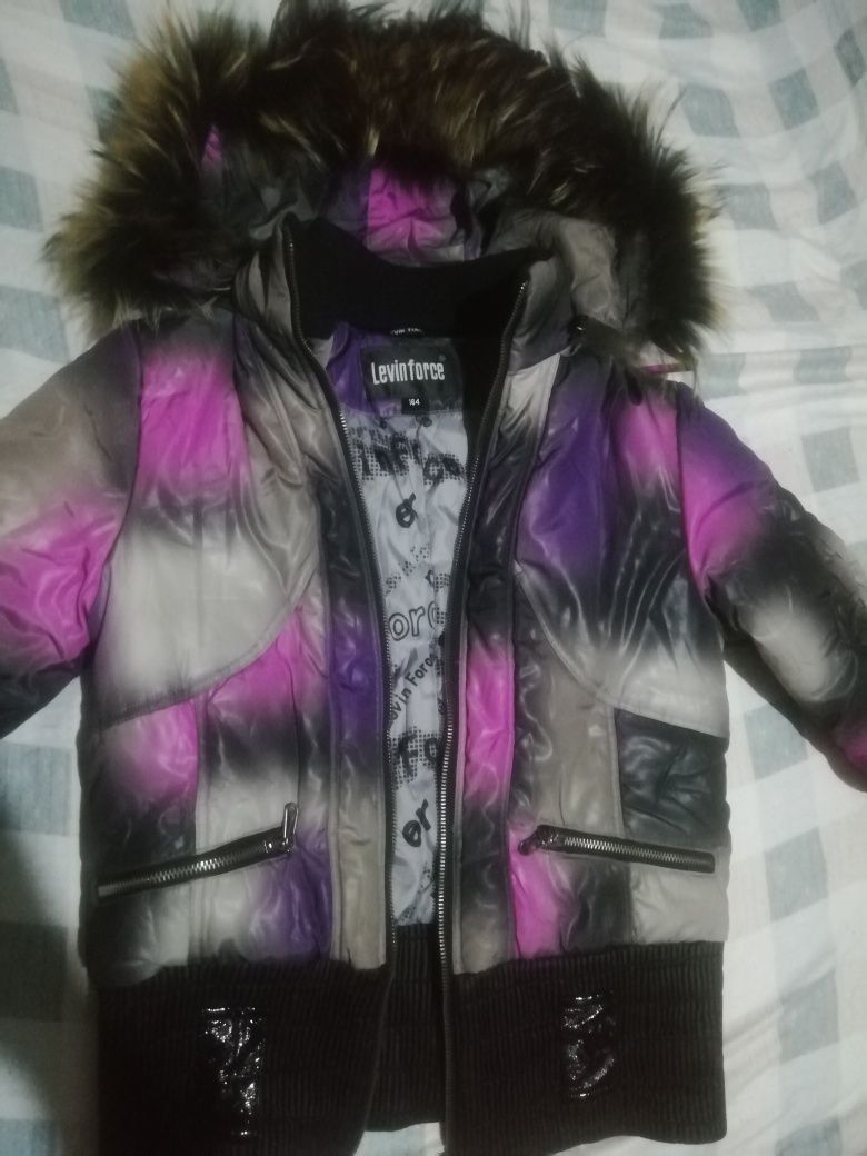 Продам куртку зимнюю.
