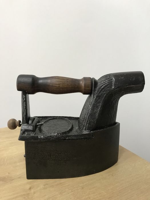 Fier de calcat cu capac detasabil RAR !