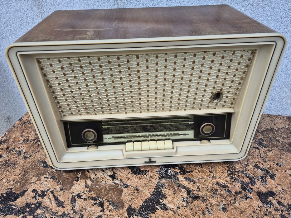 Radio Siemens model C50 fabricat made in Germany in 1955-1957

Siemens