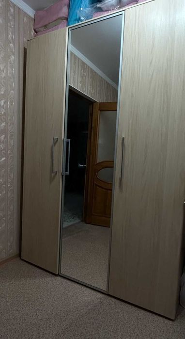 Шкаф 3х дверный для