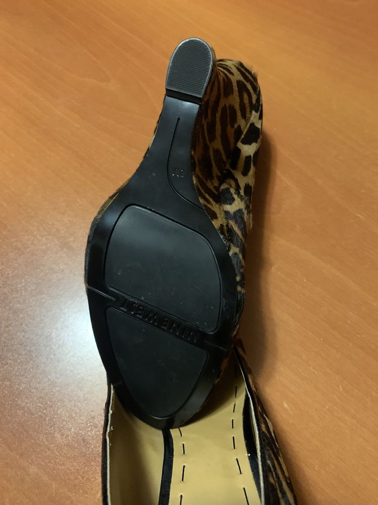 Обуви тигрови с косъм от пони Nine West