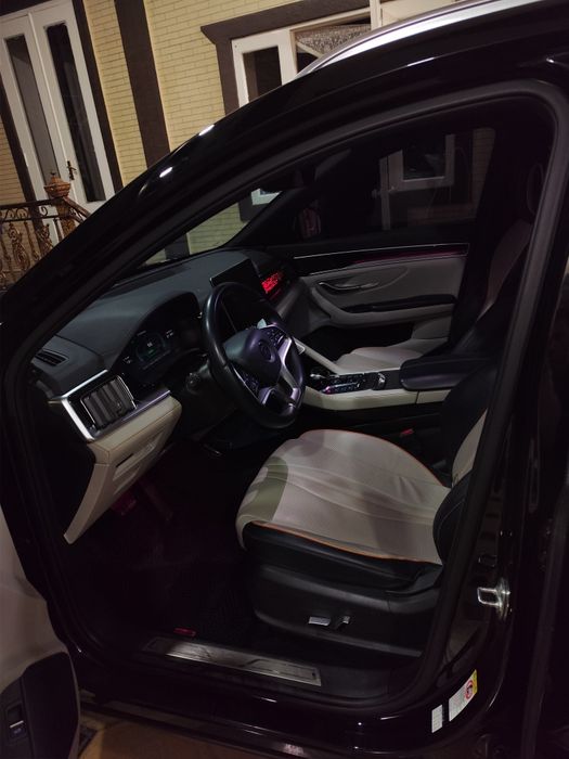 Byd song plus flagship