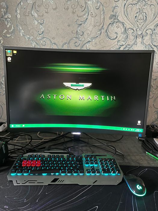 Срочно!Компьютер настольный!