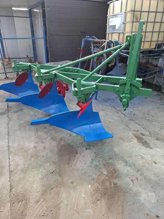 Pluguri reversibile ci 1 cap și cu 2