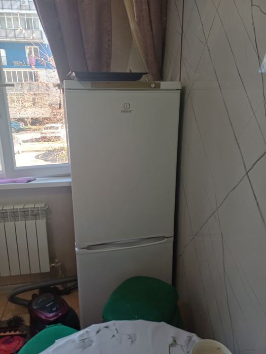 продам холодильник