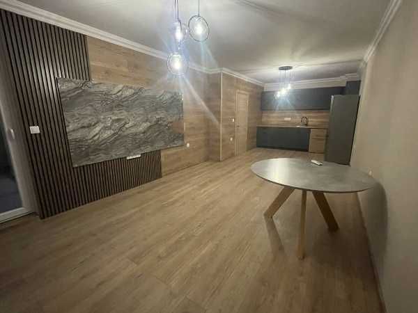 Продава се Двустаен апартамент в Пловдив, Южен - 70 кв.м за 1020 €/кв.м - Снимка #1