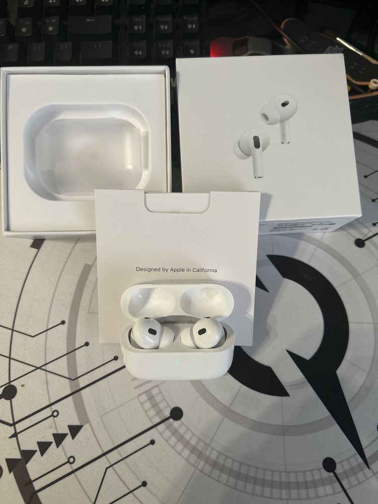 Vând căști AirPods Pro 2
