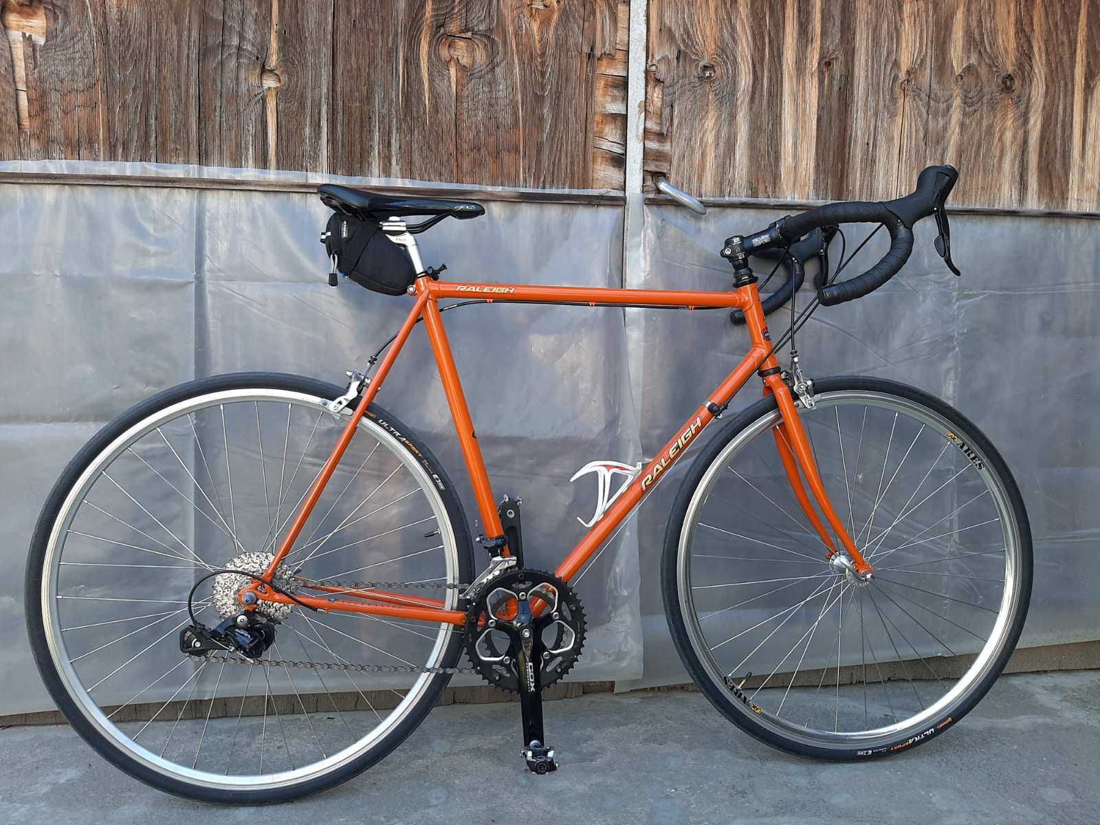 Шосейно колело "Raleigh", размер 57