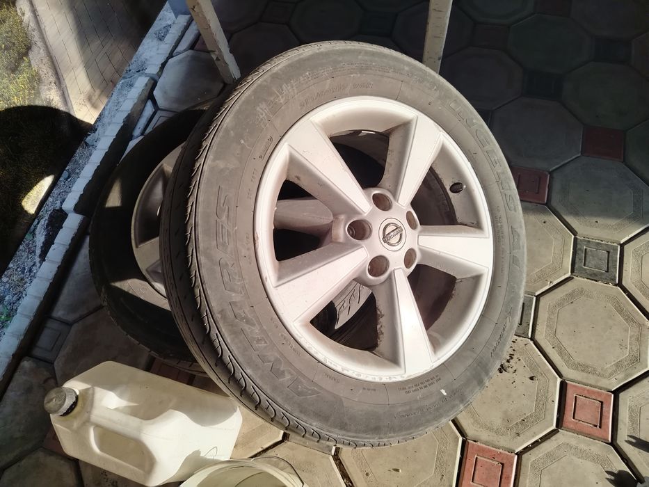 Диски 4 штук Nissan