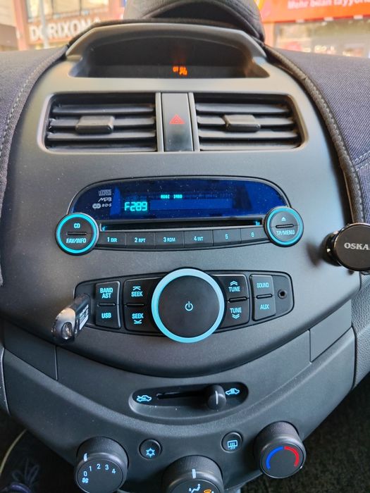 Spark magnitafon ramkasi bilan yengi turpti