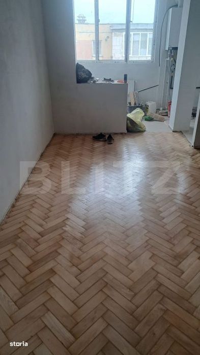 Garsoniera renovata, 30 mp, in zona Materna