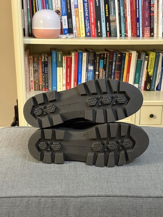 Ghete Tommy Hilfiger damă noi