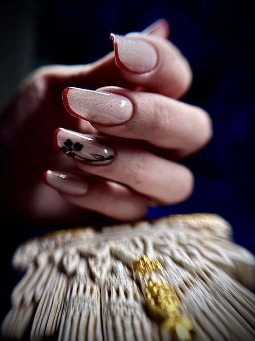 Unghii cu gel sau manichiura clasica Brașov