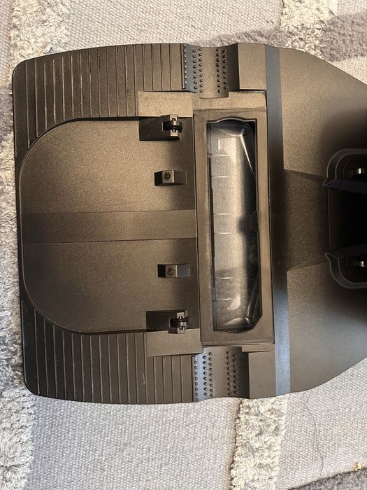 Robot aspirare Roborock Q7 Max, statie inteligenta de golire a sacului