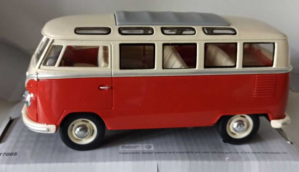 Macheta VW T1 Classic Bus 1962 - Kinsmart 1/24 Volkswagen