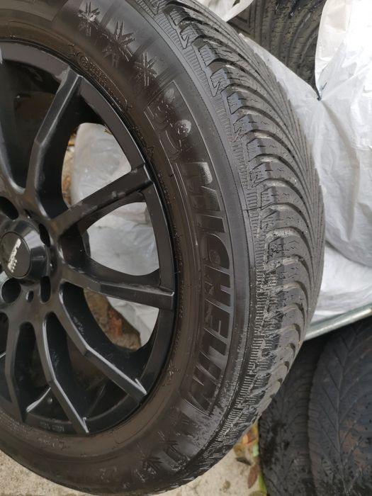 Jante Aliaj R17 cu Anvelope Iarna 5*115
