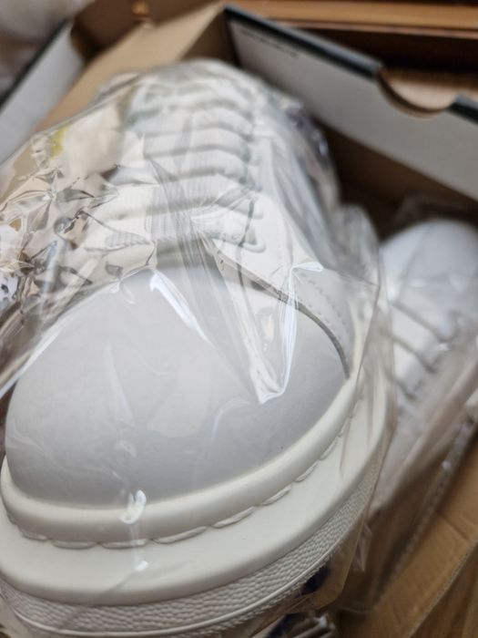 Mcqueen noi marime 42.5